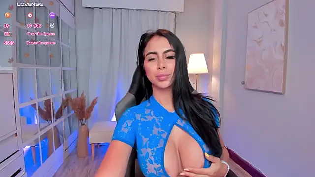 LeahJones  online show from 7, 10, 2025