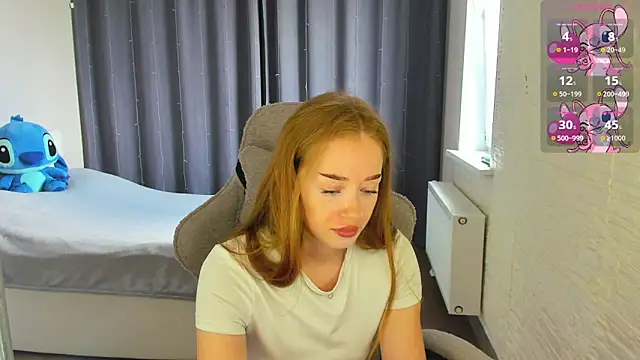 Hot Mia  online show from 15, 6, 2026