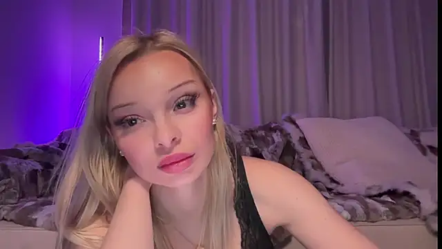 HannaXLove online show from 3, 12, 2025