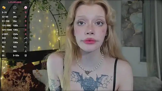 boobsybootie online show from 15, 4, 2026