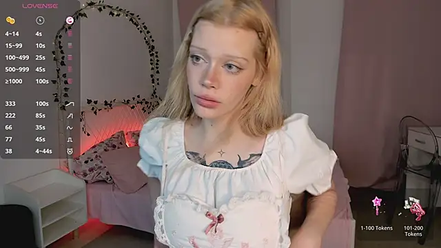 Snapshot of boobsybootie chatting on 5, 7, 2026 boobsybootie online show from 5, 7, 2026