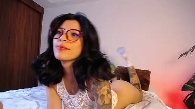 Snapshot of maggie_kay chatting on 10, 9, 2025 maggie kay online show from 10, 9, 2025