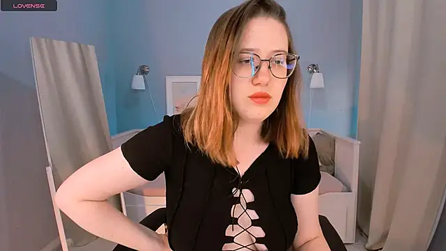 Snapshot of Charmy_Gracy chatting on 9, 9, 2025 Charmy Gracy online show from 9, 9, 2025