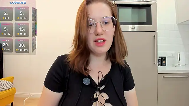 Snapshot of Charmy_Gracy chatting on 17, 7, 2026 Charmy Gracy online show from 17, 7, 2026