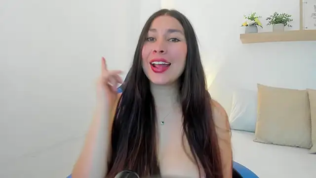 Snapshot of bella_99_ chatting on 18, 7, 2026 bella 99 online show from 18, 7, 2026