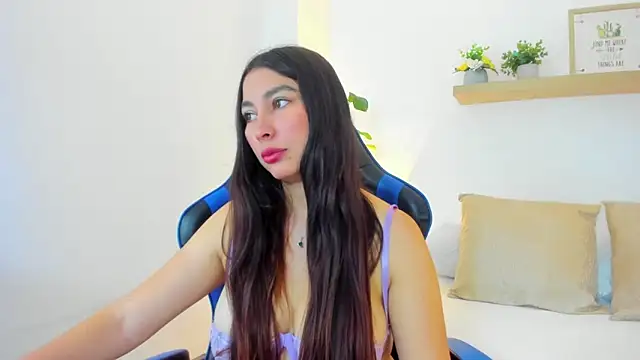 Snapshot of bella_99_ chatting on 17, 6, 2026 bella 99 online show from 17, 6, 2026