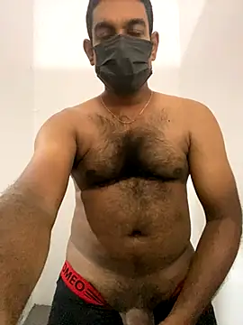 Snapshot of MALEHYPER chatting on 13, 10, 2025 MALEHYPER online show from 13, 10, 2025