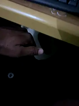 Snapshot of MALEHYPER chatting on 15, 9, 2025 MALEHYPER online show from 15, 9, 2025