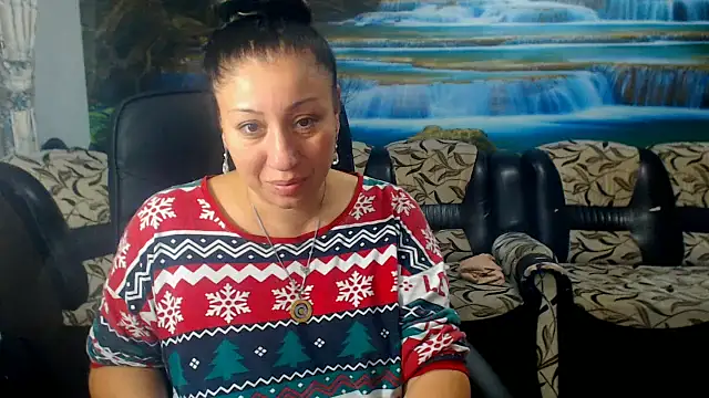 Snapshot of MoistMady chatting on 1, 10, 2025 MoistMady online show from 1, 10, 2025