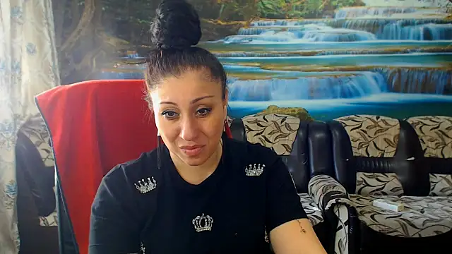 MoistMady online show from 15, 4, 2026