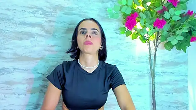 Amelia Myers online show from 4, 10, 2025