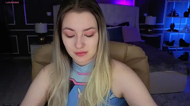 elinanortas online show from 27, 10, 2025