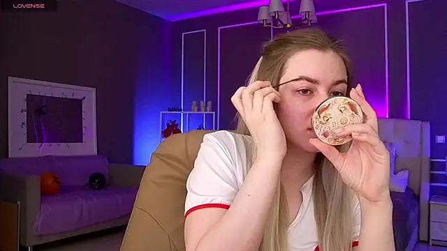 elinanortas online show from 30, 10, 2025