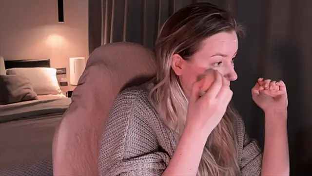 elinanortas online show from 29, 11, 2025