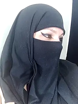 evelyn  salah online show from 21, 10, 2025