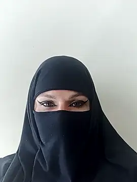 evelyn  salah online show from 19, 10, 2025