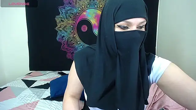 evelyn  salah online show from 26, 10, 2025