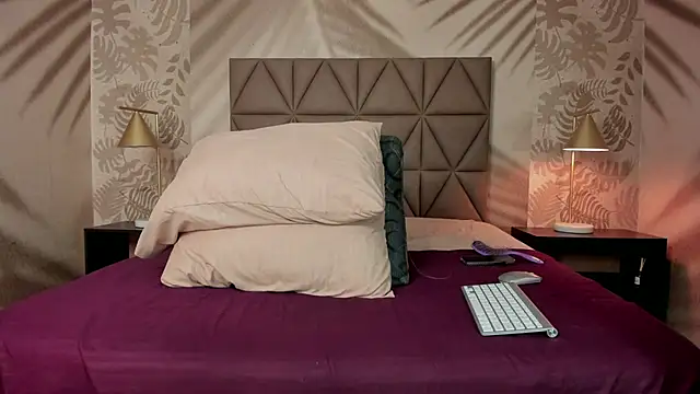 Scarleett 22 online show from 11, 2, 2026