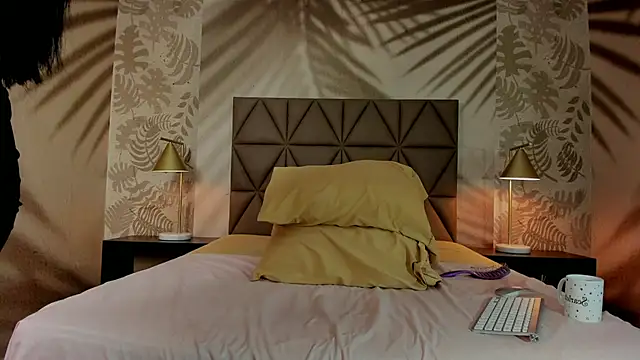 Scarleett 22 online show from 19, 2, 2026