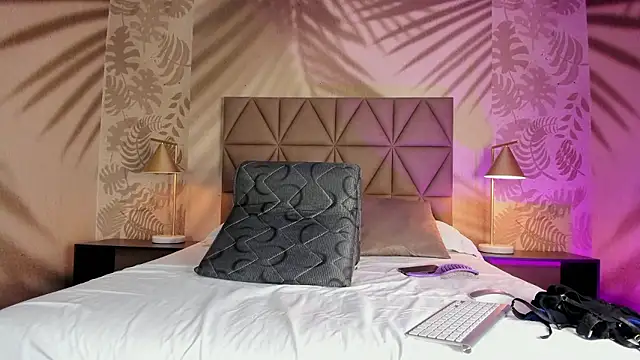 Scarleett 22 online show from 13, 1, 2026