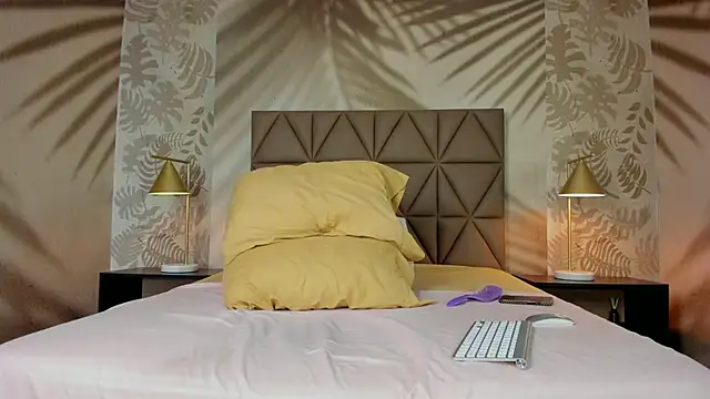 Scarleett 22 online show from 20, 2, 2026