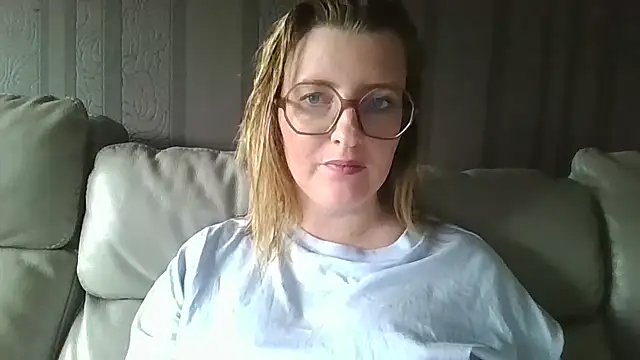 LiquidLeonie online show from 5, 4, 2026