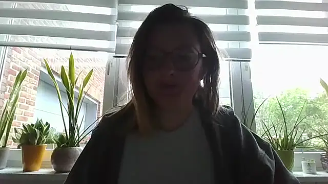 LiquidLeonie online show from 5, 5, 2026
