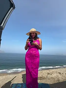 sexi noemi online show from 7, 4, 2026