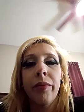 AmethystFoxx online show from 7, 3, 2025