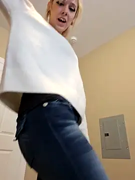 AmethystFoxx online show from 6, 10, 2025