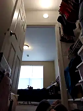 AmethystFoxx online show from 1, 10, 2025