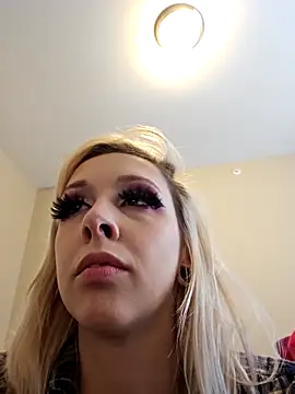 AmethystFoxx online show from 4, 11, 2025