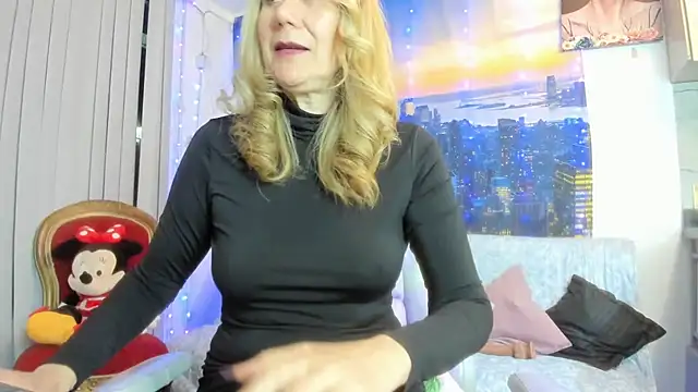 Snapshot of ashleymilf_1 chatting on 15, 10, 2025 ashleymilf 1 online show from 15, 10, 2025