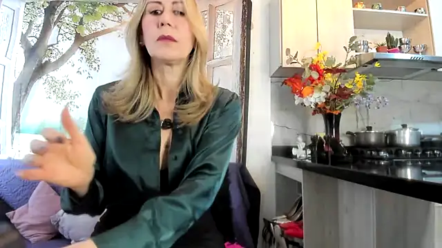 Snapshot of ashleymilf_1 chatting on 9, 6, 2026 ashleymilf 1 online show from 9, 6, 2026