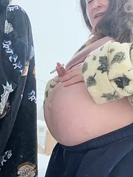 Mini And The Bear online show from 4, 4, 2026