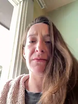 Mini And The Bear online show from 6, 3, 2026