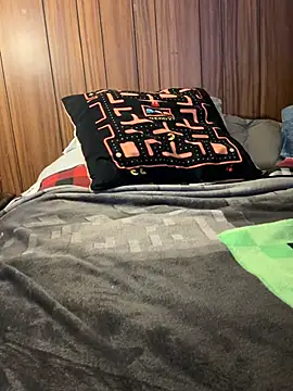 Mini And The Bear online show from 5, 2, 2026