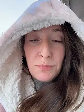 Mini And The Bear online show from 21, 2, 2026