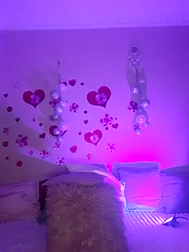 BellaBellaHot online show from 16, 12, 2025