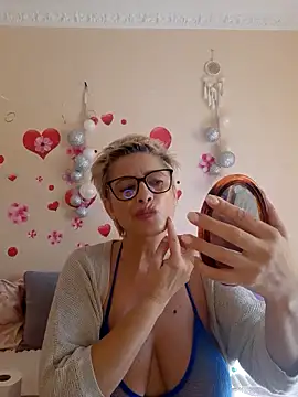 BellaBellaHot online show from 21, 10, 2025