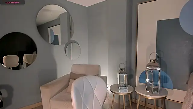 Snapshot of NaomiSainz chatting on 10, 9, 2025 NaomiSainz online show from 10, 9, 2025