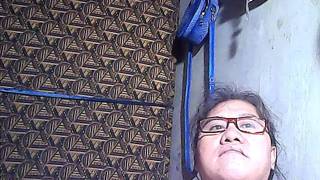 sweetsosie18 online show from 22, 4, 2026