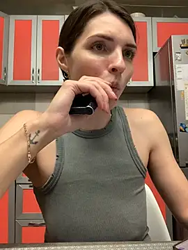 SeducingYoghourt online show from 8, 2, 2025