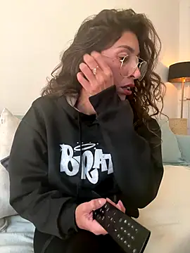 amanilouve online show from 16, 10, 2025