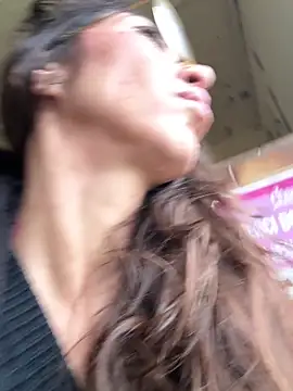 amanilouve online show from 6, 11, 2025