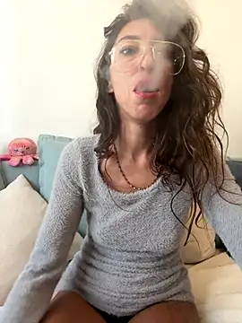 amanilouve online show from 17, 10, 2025