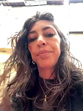 Snapshot of amanilouve chatting on 10, 6, 2026 amanilouve online show from 10, 6, 2026