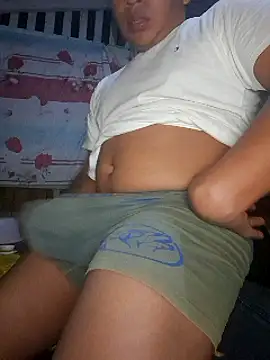 Snapshot of Efrain2090 chatting on 1, 3, 2025 Efrain2090 online show from 1, 3, 2025