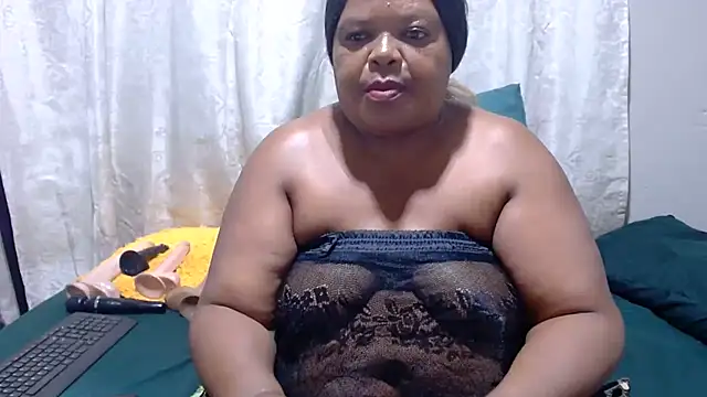 MatureBootyBabe4Uxx online show from 7, 3, 2026