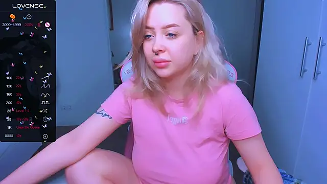 MonaLauu online show from 5, 2, 2025